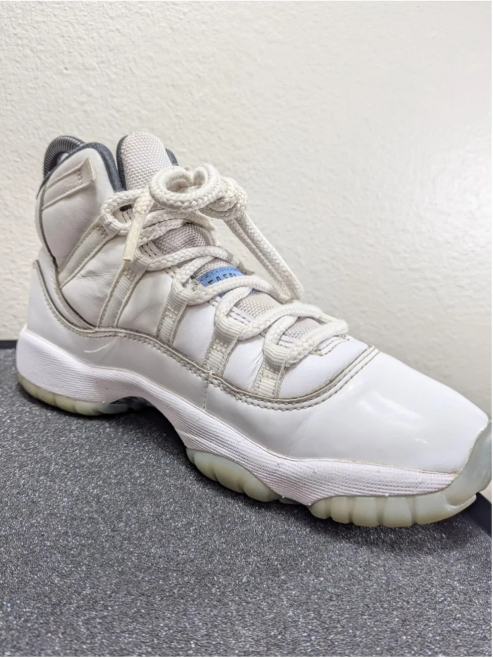 Air Jordan 11 Retro Shoes Youth Size 4.5Y White Blue Patent Basketball Sneakers